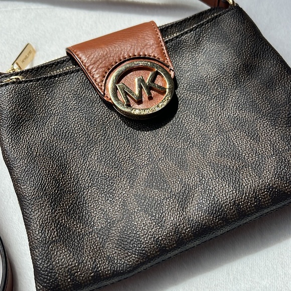 Michael Kors Crossbody Purse - Picture 4 of 6